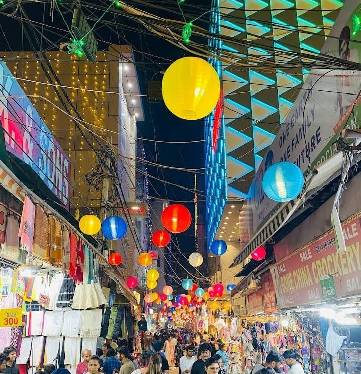 Sarojini Nagar Market