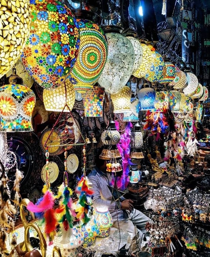 Home decor products at Sarojini Nagar market