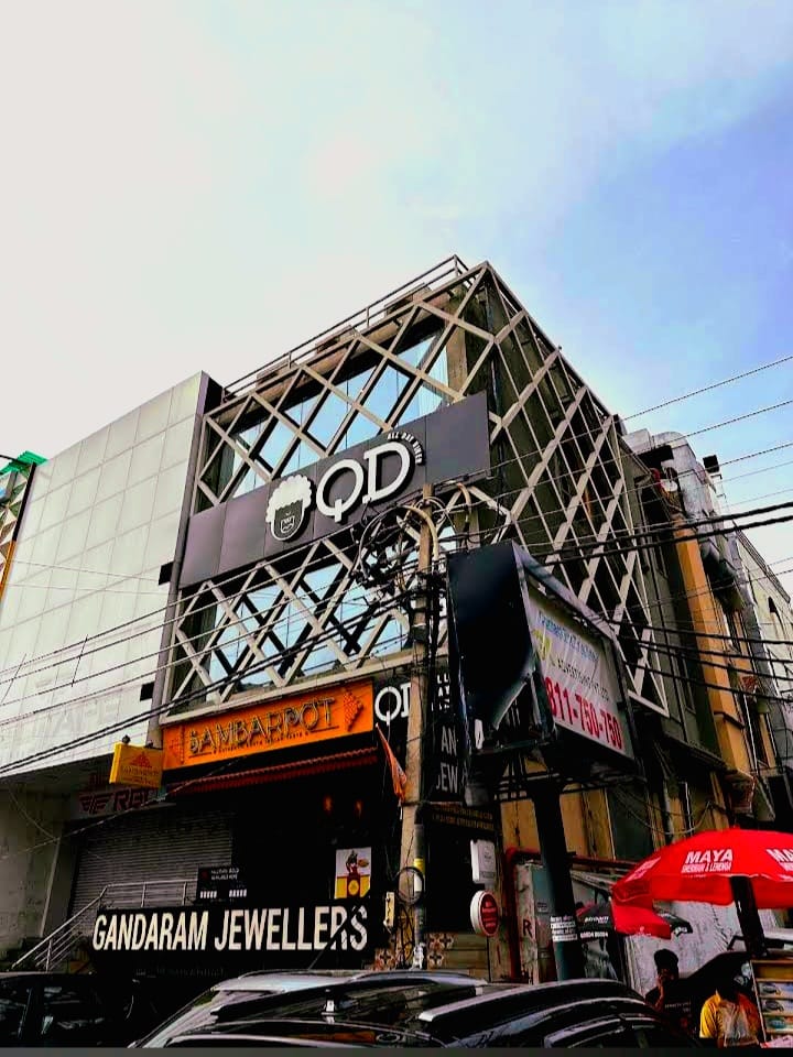 QD's restaurant outside view
