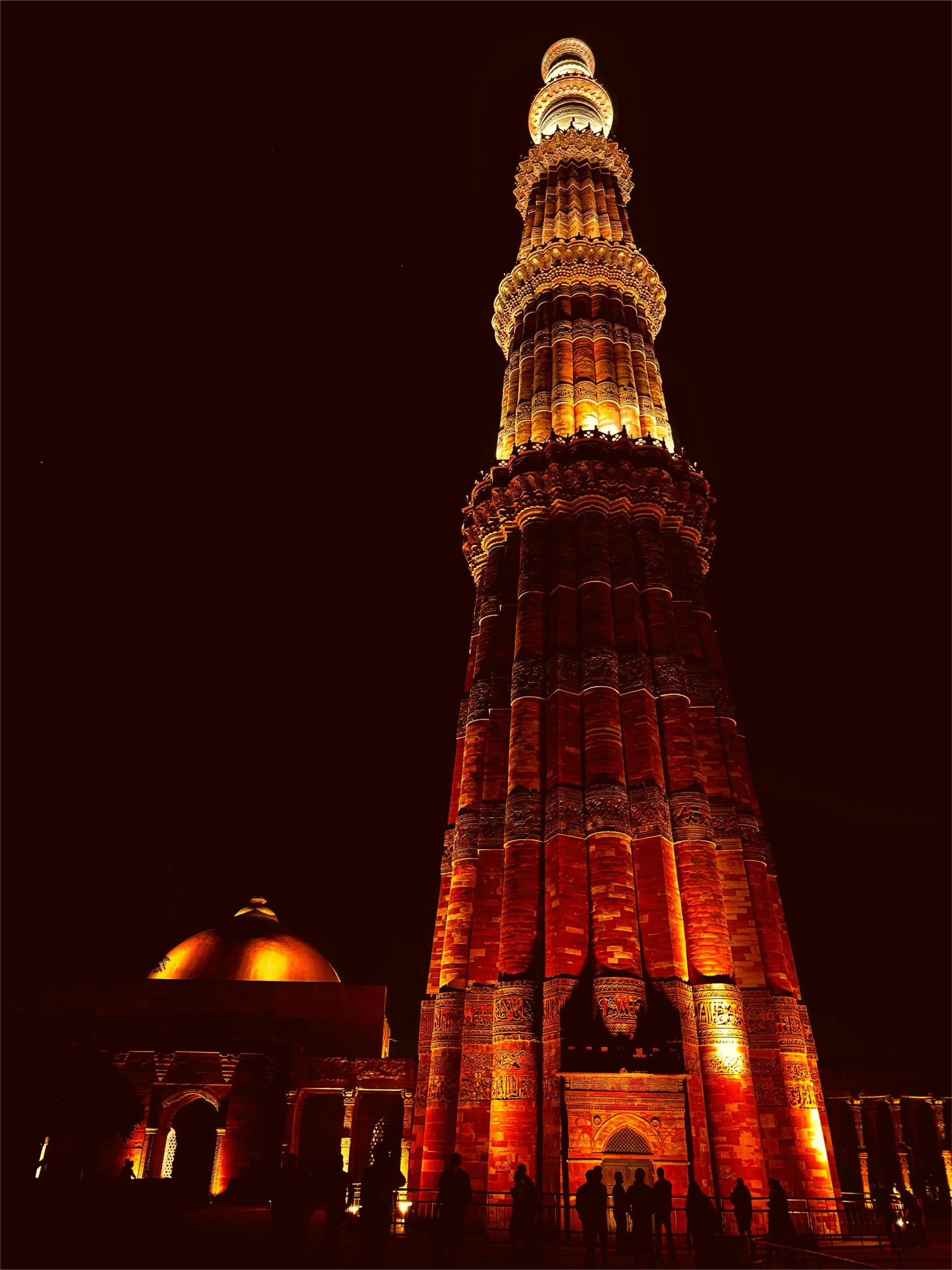 Qutub minar view in the evening